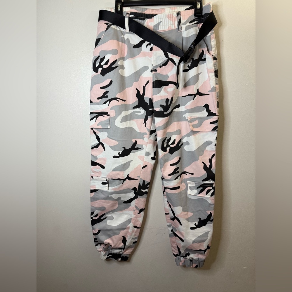 Stretchy pink-camo cargo pants